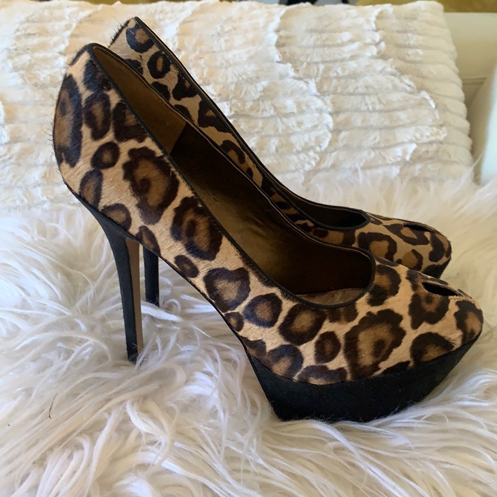 Brand new Sam Edelman cheetah print suede shoes